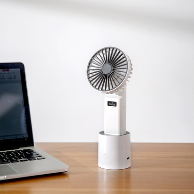 شاشة LED رقمية محمولة 4000 مللي أمبير / ساعة مروحة USB صغيرة محمولة