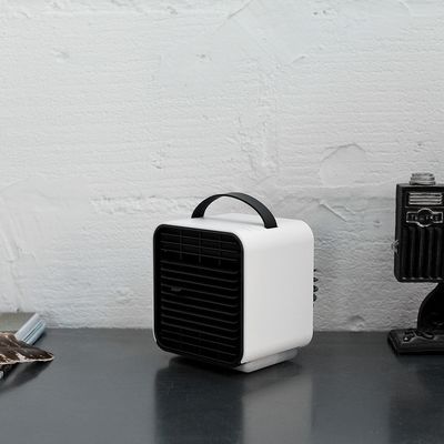 مروحة تبريد الهواء المحمولة القابلة لإعادة الشحن بطارية 150 مللي مروحة تبريد بخاخ الماء